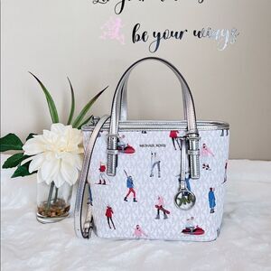 Michael Kors Jet Set Girls Print White Signature XS Carryall Top Zip Tote‎ Bag